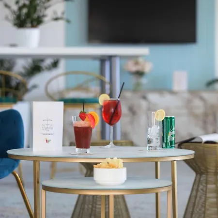 Western Mediterranee Готель