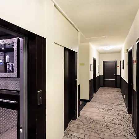 Western Mediterranee ホテル マントン